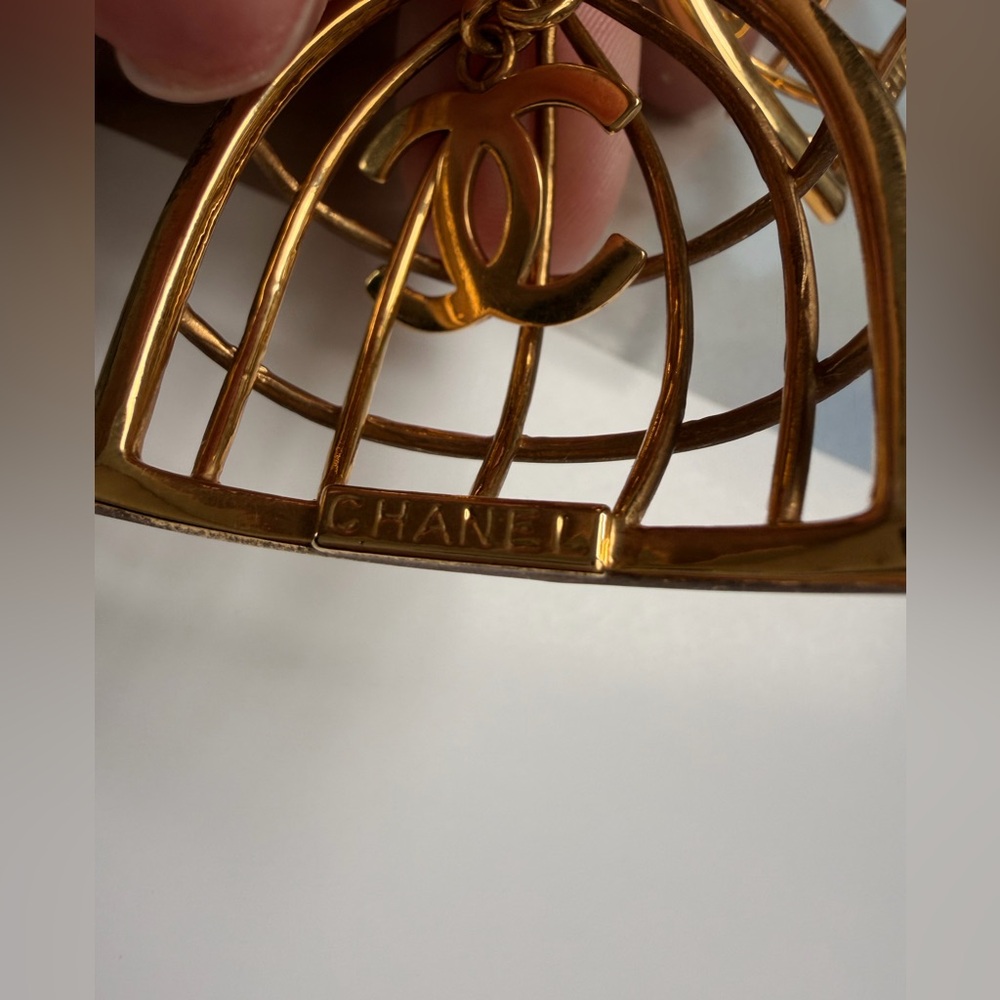 24K gold plated CHANEL vintage caged CC clip on earrings 1993, Rihanna - Picture 14 of 14
